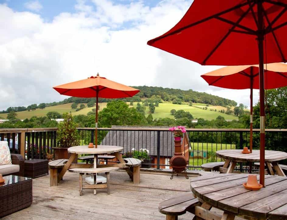 Usk And Railway Inn Sennybridge Eksteriør bilde